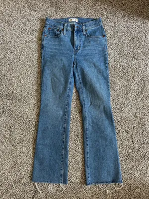 Madewell Jeans Mid-Rise Kick Out Crop thumbnail 2
