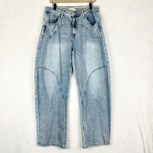 Saige Denim High Rise Barrel Jean Size 13/31 Light Wash thumbnail 3