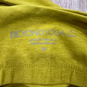 Beyond Yoga Womens XS Chartreuse Green Heathered Racerback Crop Tank Shelf Bra thumbnail 7