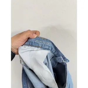 American‎ Eagle Women’s Pleated Front Moms Shorts Light Blue Wash Denim Size 20 thumbnail 7