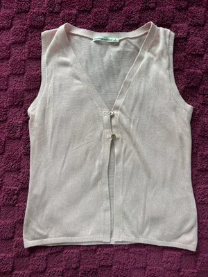 Abercrombie & Fitch Cashmere Sleeveless Top thumbnail 1