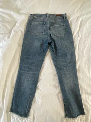 BLANKNYC Jeans Distressed thumbnail 2
