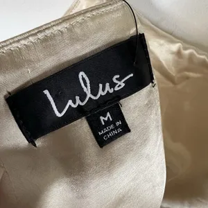 Lulu’s NWT Beige Satin Tie-Strap Cropped Tank Top‎ Size M Zip Up Back thumbnail 6