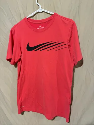 Nike T-shirt thumbnail 1