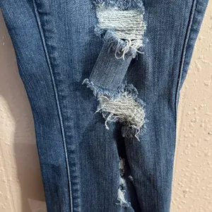 Torrid Distressed Skinny Jeans in Blue 18R thumbnail 5