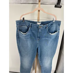 Good American Good Legs Raw Hem Light Wash Skinny Jeans Size 24 thumbnail 5