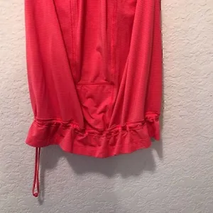 *30off3*‎ NWOT. Lululemon workout coral top thumbnail 5