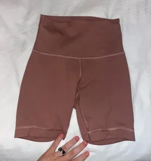 Lululemon Biker Shorts Wunder Train thumbnail 1