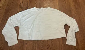 Lululemon Cropped Long Sleeve Top thumbnail 1