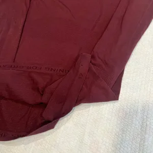 Lululemon burgundy swiftly tech long sleeve 12 women thumbnail 5