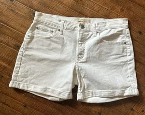Gap white 5” preppy minimalist classic size 28 shorts thumbnail 1