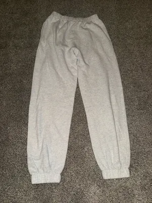 Brandy Melville John Galt California Light Grey Heather Rosa Sweatpants thumbnail 3