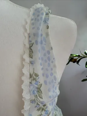Vintage-Inspired Blue Floral Mini Dress with Cream Trim thumbnail 4