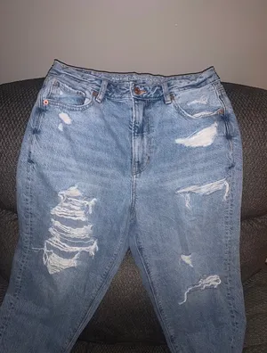 American Eagle relaxed mom jean thumbnail 2