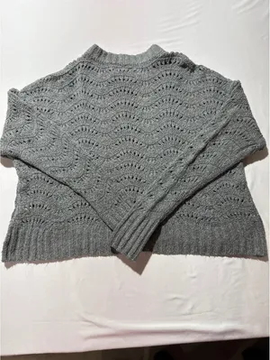 American Eagle Gray Knit Sweater Medium M Made in Jordan thumbnail 6