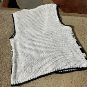 Huntington Ridge Vtg Boho Hand Knit Sweater Vest Womens M White Navy Patchwork thumbnail 7