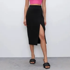 Babaton Leona Pencil Skirt thumbnail 2