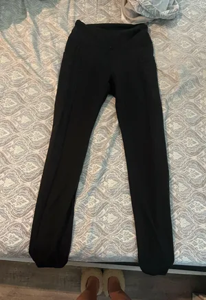 Gilly Hicks workout Leggings  thumbnail 2