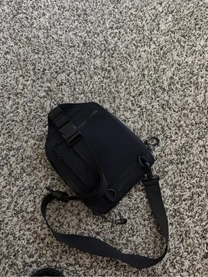 BEIS black sport sling thumbnail 3