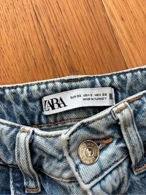 Zara Straight Leg Denim Jeans – Size 0 thumbnail 6