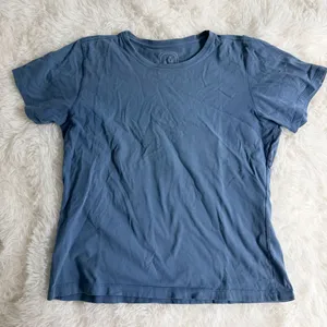 Life is Good Women's Blue Short Sleeve Crewneck T-Shirt thumbnail 1