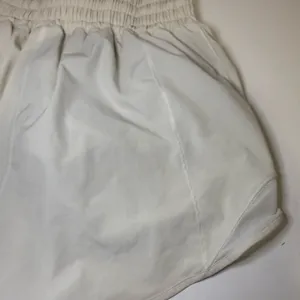 Lululemon Hotty Hot Hawaii Exclusive Pineapple Off White Lined Short 4" Inseam 2 thumbnail 7