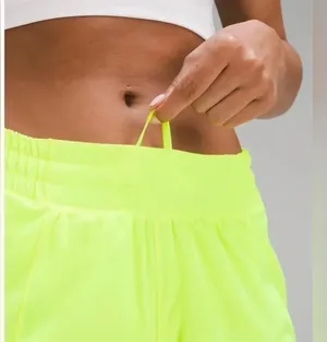 Lululemon Hotty Hot Low-Rise Lined Short 4" Women’s Size 6ColourHighlight Yellow thumbnail 4
