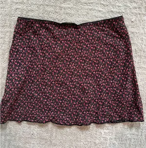 Brandy Melville Skirt Mini thumbnail 3