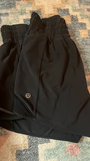 Lululemon Shorts Hotty Hot thumbnail 3