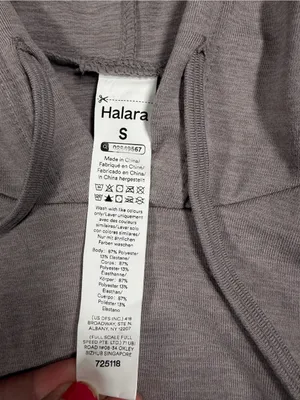 Halara hooded Sleeveless cropped running Tank Top small thumbnail 3