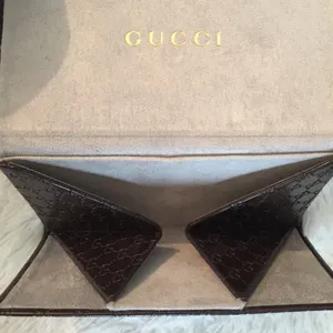 Gucci ( Authentic )‎ Leather wallet/eyeglass Case! thumbnail 5