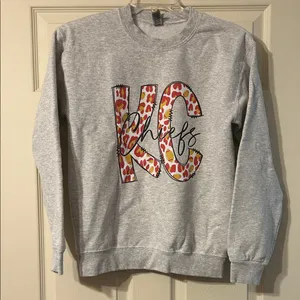 Gildan Gray KC Chiefs Sweatshirt Small Leopard thumbnail 1