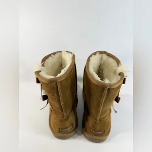 Koolaburra by UGG Chestnut Bow Shearling Winter Boots Women’s 5 thumbnail 6