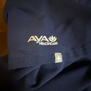 FIGS Technical Collection Casma Navy Blue Scrub Top AYA HEALTHCARE V-Neck Size L thumbnail 5