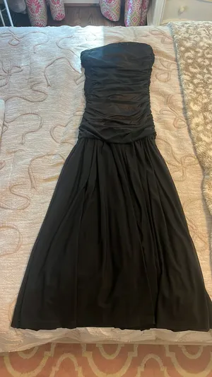Olivaceous Black strapless Dress thumbnail 3