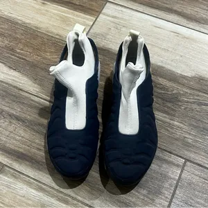 Nike blue huarache sneaker thumbnail 2