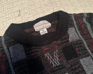 Limited Edition Sweater Size M thumbnail 2