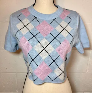 Divided Light Blue and Pink Argyle Short Sleeve Cropped Sweater thumbnail 1