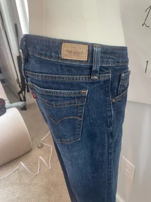 Levi 525 Low Bootcut Women’s Jeans Size 6 thumbnail 3