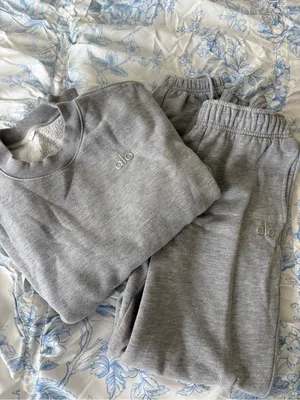 ALO Yoga Sweat Set thumbnail 2