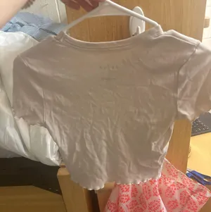 PacSun Baby Tee thumbnail 2