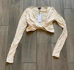 Dynamite haut long sleeve micro wrap top in birch thumbnail 1