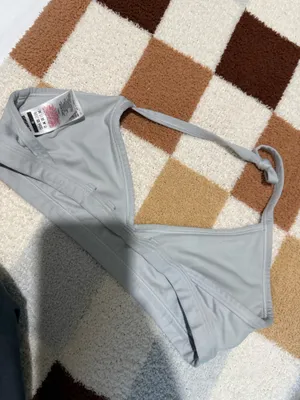 Gymshark bra thumbnail 2