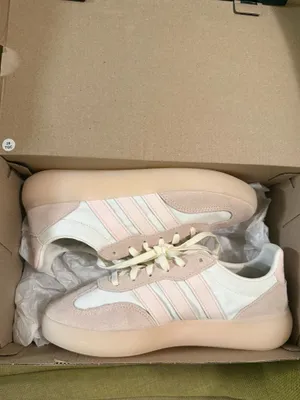 Adidas tennis shoes light pink sneakers thumbnail 2