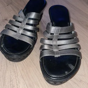 Italian Shoemakers sandals in silver size 10 thumbnail 5