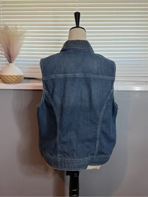 Chico’s Platinum Denim Rhinestone Collar Sleeveless Stretch Jean Vest Size 3 XL thumbnail 6