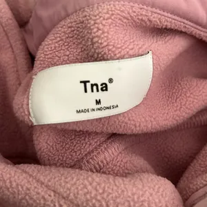 Aritzia TNA Polar Shirt Jacket Medium Pink Mauve thumbnail 4