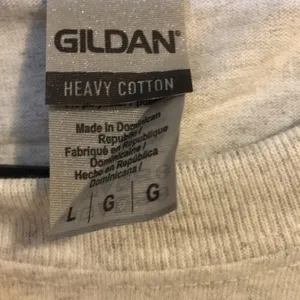 Gildan t shirt  L thumbnail 9