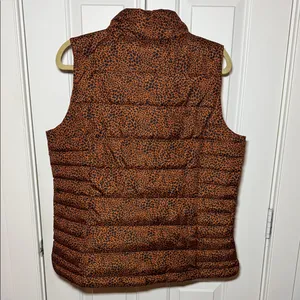 Lands'‎ End Leopard Print Puffer Vest thumbnail 5
