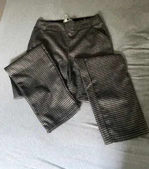 Max Studio NWT  Slim Ankle Trouser thumbnail 2